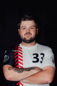 33 Fabian Cayenz